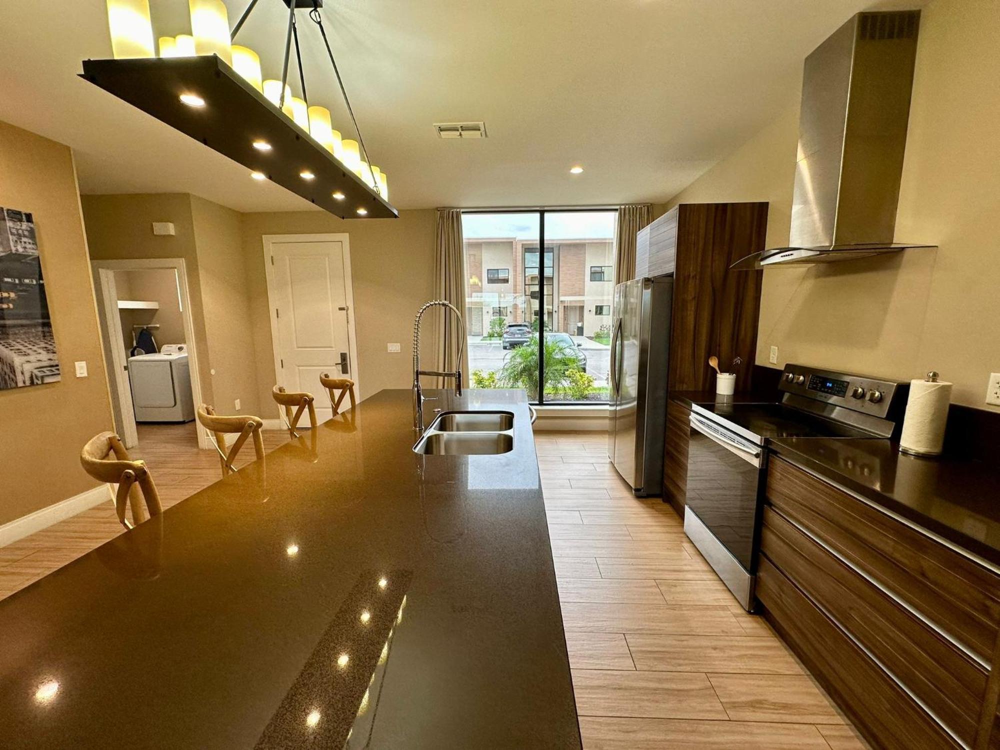 Luxury Home In Orlando With Private Hot Tub - 7 Min From Disney Parks - 3 Bedrooms And 4 Bathrooms! Buitenkant foto