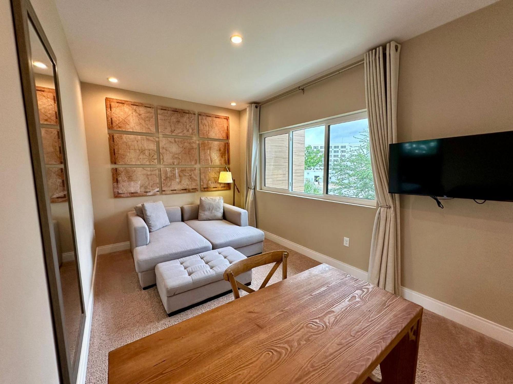 Luxury Home In Orlando With Private Hot Tub - 7 Min From Disney Parks - 3 Bedrooms And 4 Bathrooms! Buitenkant foto